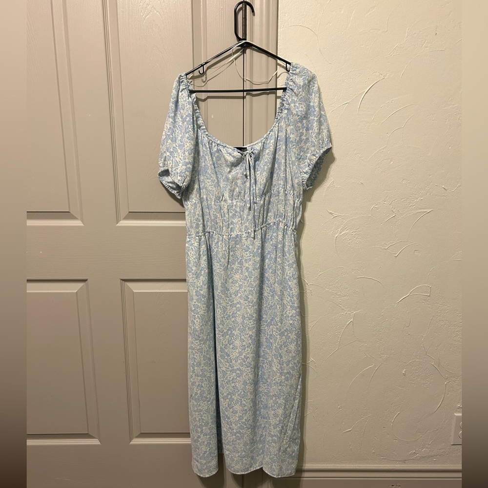 NWOT Who What Wear | White w/ Light Blue Pattern | Long Dress | Size XXL